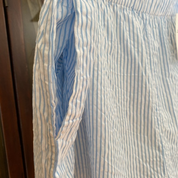 NWT And Now This, Women’s blue/white stripe short, size 2X - Picture 2 of 6
